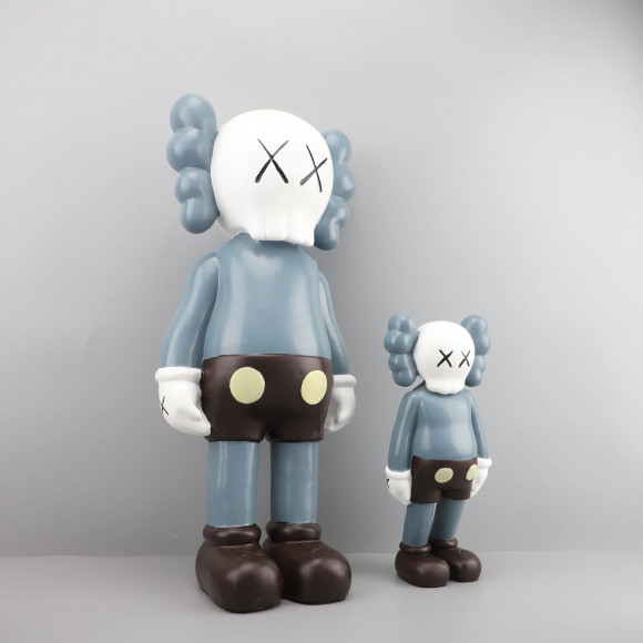 Фигура KAWS Teona Фигура KAWS Teona